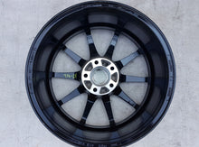 Laden Sie das Bild in den Galerie-Viewer, 1x Alufelge 17 Zoll 8.0&quot; 5x112 35ET OTUS8BP35 Rim Wheel