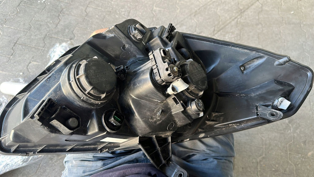 Frontscheinwerfer Hyundai H1 Links Scheinwerfer Headlight