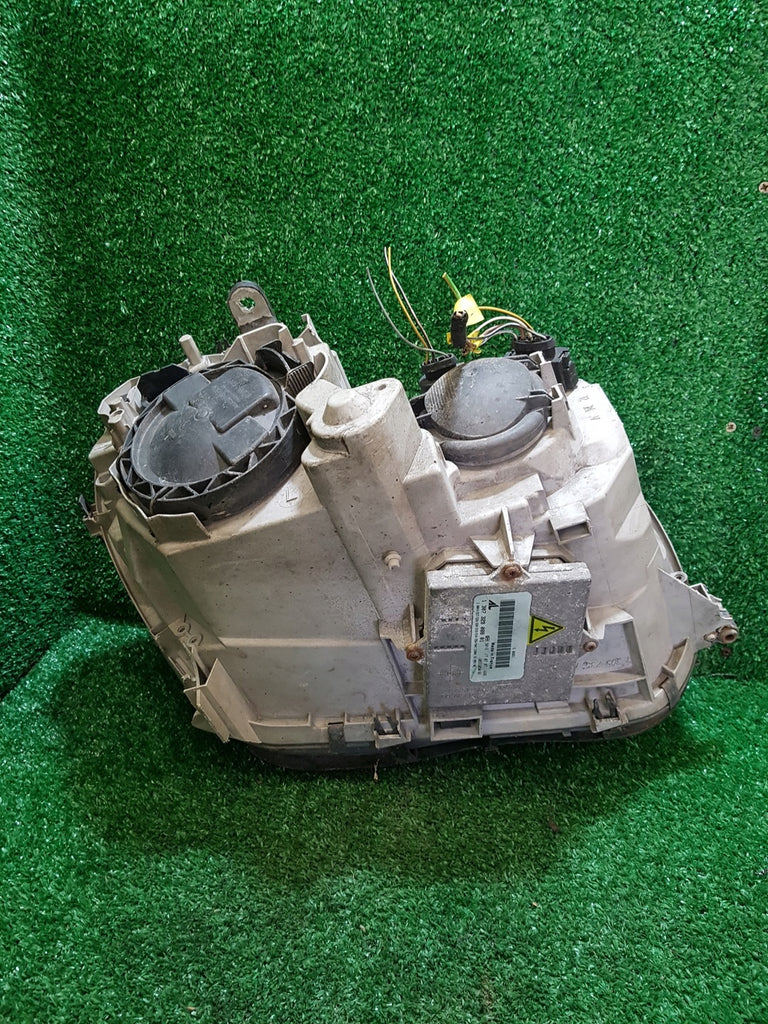 Frontscheinwerfer Mercedes-Benz W203 030116627715XXX Xenon Rechts oder Links SCH8808503646rg