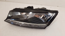 Load image into Gallery viewer, Frontscheinwerfer Skoda Fabia III 6V1941015D Links Scheinwerfer Headlight