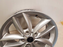 Laden Sie das Bild in den Galerie-Viewer, 1x Alufelge 17 Zoll 7.0&quot; 5x120 50ET Glanz Silber 9803723 Mini R60 R61 Rim Wheel