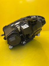 Laden Sie das Bild in den Galerie-Viewer, Frontscheinwerfer Mercedes-Benz W213 A2139066810 LED Rechts Headlight SCH2415359851ff