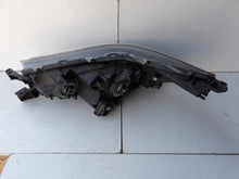Laden Sie das Bild in den Galerie-Viewer, Frontscheinwerfer Toyota Hilux VIII Rechts Scheinwerfer Headlight SCH5663443895fb