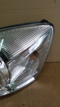 Laden Sie das Bild in den Galerie-Viewer, Frontscheinwerfer Hyundai Matrix 92101-10010 Ein Stück (Rechts oder Links)