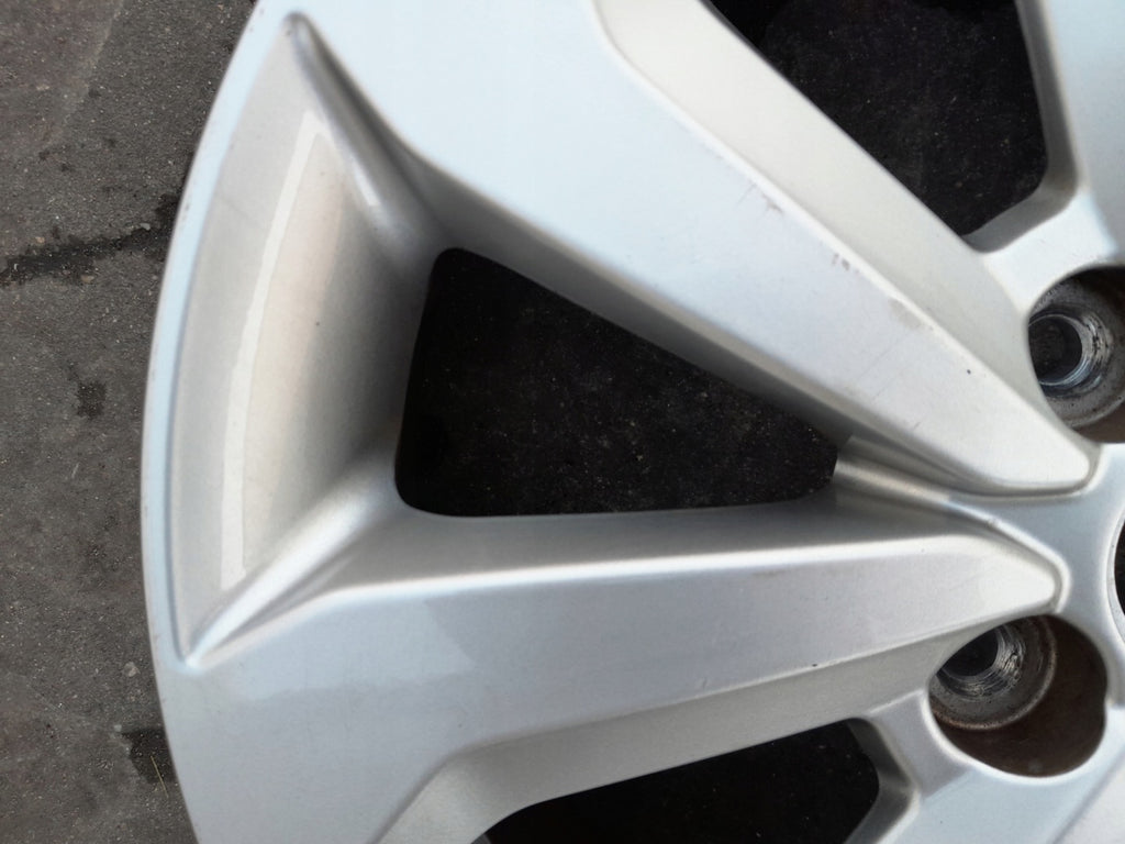 1x Alufelge 16 Zoll 6.0" 4x100 49ET Glanz Silber 52910-H8260 Kia Stonic FEL3732698383kw