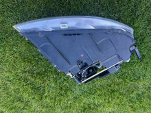 Load image into Gallery viewer, Frontscheinwerfer VW Touareg 7L6941015 Xenon Links Scheinwerfer Headlight