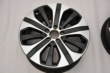 Laden Sie das Bild in den Galerie-Viewer, 1x Alufelge 18 Zoll 8.0" 5x112 38ET Glanz Schwarz A2534014600 Mercedes-Benz Glc FEL6296133239pj