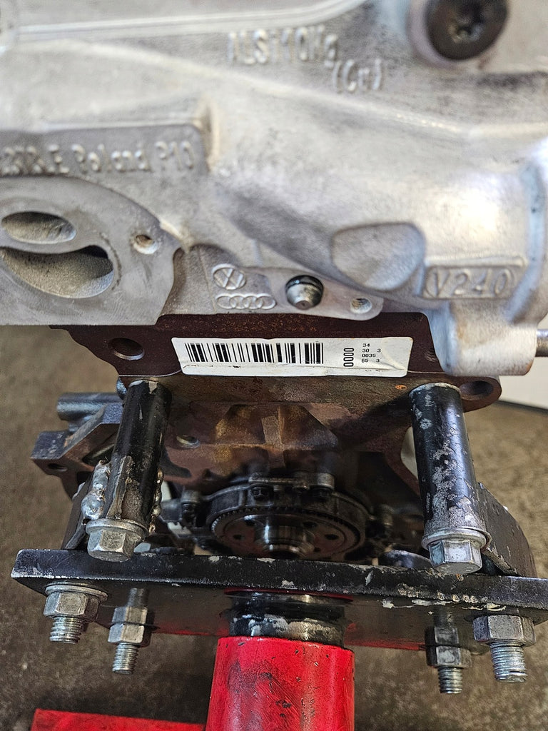 Motor Audi VW A3 Passat CLH 1.6 TDI 105PS 77kW Diesel Engine Unkomplett