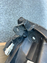 Laden Sie das Bild in den Galerie-Viewer, Frontscheinwerfer Toyota Auris 81110-02A51 Xenon Rechts Scheinwerfer Headlight