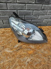 Laden Sie das Bild in den Galerie-Viewer, Frontscheinwerfer Opel Zafira B Xenon Rechts Scheinwerfer Headlight