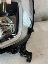 Load image into Gallery viewer, Frontscheinwerfer Renault Master 260607867R Links Scheinwerfer Headlight