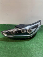 Laden Sie das Bild in den Galerie-Viewer, Frontscheinwerfer Hyundai I30 III 92101G4100 Links Scheinwerfer Headlight SCH4909434184wz