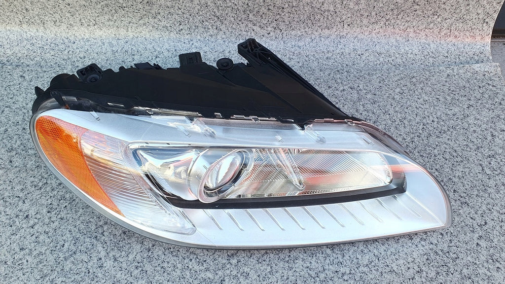 Frontscheinwerfer Volvo Xc70 31353321 Xenon Rechts Scheinwerfer Headlight