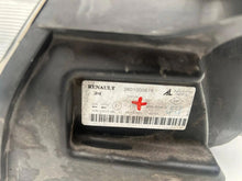 Laden Sie das Bild in den Galerie-Viewer, Frontscheinwerfer Dacia Duster 260100067R Rechts Scheinwerfer Headlight