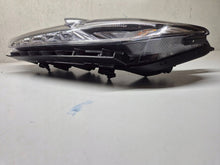 Laden Sie das Bild in den Galerie-Viewer, Frontscheinwerfer Hyundai Kona 92207J92BSP Links Scheinwerfer Headlight SCH6667544404ux