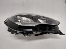 Laden Sie das Bild in den Galerie-Viewer, Frontscheinwerfer Opel Corsa F 39162649 Rechts Scheinwerfer Headlight SCH5650040033mj