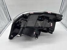 Laden Sie das Bild in den Galerie-Viewer, Frontscheinwerfer Mercedes-Benz Viano W639 Vito A639820296 Rechts Headlight SCH8952073020zu