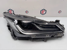 Laden Sie das Bild in den Galerie-Viewer, Frontscheinwerfer Toyota Corolla 81110-02T51 LED Rechts Scheinwerfer Headlight SCH7736413502il