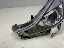 Laden Sie das Bild in den Galerie-Viewer, Frontscheinwerfer Toyota Prius Plus LED Ein Stück (Rechts oder Links) Headlight SCH3122120758wc
