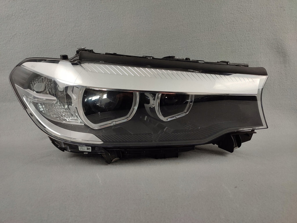Frontscheinwerfer BMW 5 G31 G30 8499112-01 LED Rechts Scheinwerfer Headlight SCH8912098514bj