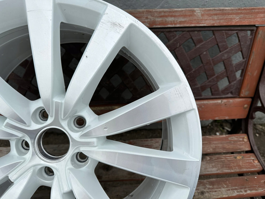 1x Alufelge 19 Zoll 8.0" 5x112 48ET Glanz Weiß 5C0601025N VW New Beetle FEL3143953109cs