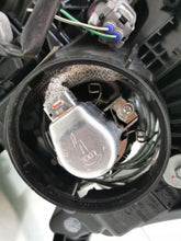 Load image into Gallery viewer, Frontscheinwerfer Toyota Avensis 8596724011 3900078496 Rechts Headlight SCH6508856435ag