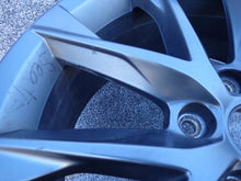 Load image into Gallery viewer, 1x Alufelge 18 Zoll 7.5&quot; 5x112 51ET Glanz Silber 5F0601025 Seat Leon Rim Wheel