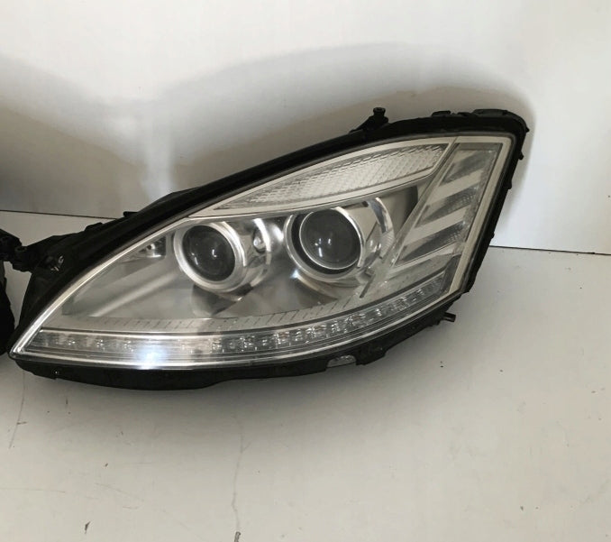 Frontscheinwerfer Mercedes-Benz W221 A2479063504 Xenon Rechts oder Links