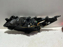 Laden Sie das Bild in den Galerie-Viewer, Frontscheinwerfer Mazda II BDG751030 Rechts Scheinwerfer Headlight