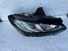 Laden Sie das Bild in den Galerie-Viewer, Frontscheinwerfer BMW 2 Active Tourer U06 5A42244-09 LED Rechts Headlight SCH1018404766ra