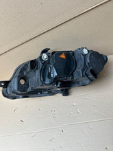 Load image into Gallery viewer, Frontscheinwerfer Seat Leon 1P1941032 Xenon Rechts Scheinwerfer Headlight
