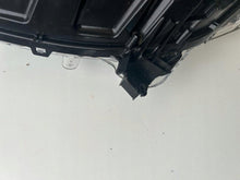 Laden Sie das Bild in den Galerie-Viewer, Frontscheinwerfer Peugeot 208 9802221280 Rechts Scheinwerfer Headlight