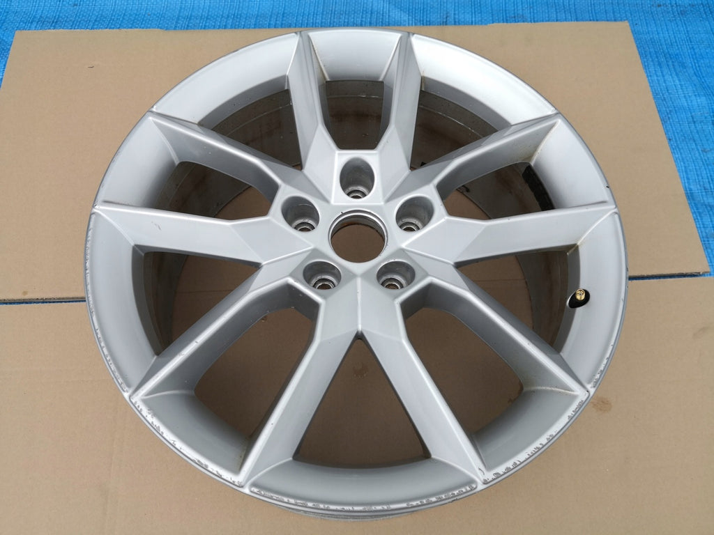 1x Alufelge 18 Zoll 7.5" 5x112 51ET Glanz Silber 5E0601025 Skoda Octavia Iii
