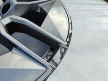 Laden Sie das Bild in den Galerie-Viewer, 1x Alufelge 20 Zoll 8.5" 5x112 28ET Glanz Graphit 5A02653 BMW Rim Wheel FEL7311499400kj