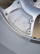 Laden Sie das Bild in den Galerie-Viewer, 1x Alufelge 17 Zoll 7.0&quot; 5x112 50ET Glanz Schwarz 52910-K4000 Hyundai Kona