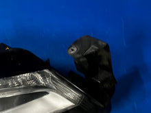 Laden Sie das Bild in den Galerie-Viewer, Frontscheinwerfer Audi A3 8P0941004 Xenon Rechts Scheinwerfer Headlight SCH1456025272rh