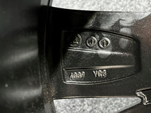 Load image into Gallery viewer, 1x Alufelge 18 Zoll 3V0601025 Skoda Superb Iii Rim Wheel FEL7707090695vh
