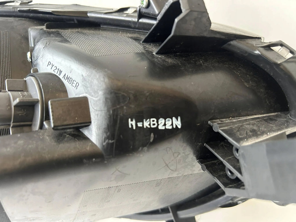 Frontscheinwerfer Mitsubishi Space Star 8301C193 Links Scheinwerfer Headlight