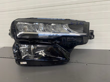 Load image into Gallery viewer, Frontscheinwerfer Skoda Karoq 57B941010 LED Rechts Scheinwerfer Headlight SCH2110911742wa