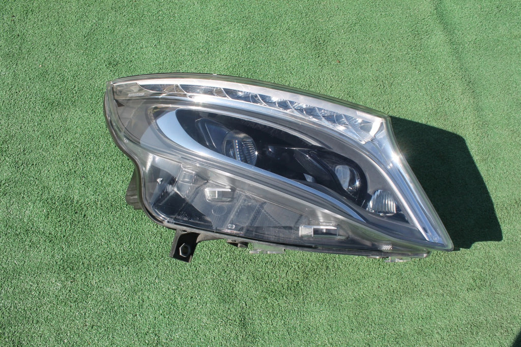 Frontscheinwerfer Mercedes-Benz Vito A4479069800 LED Rechts Headlight SCH3537225699ma