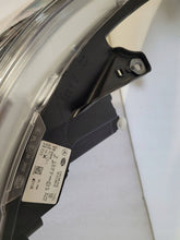 Laden Sie das Bild in den Galerie-Viewer, Frontscheinwerfer Mercedes-Benz W447 A4479067800 Rechts Scheinwerfer Headlight SCH7924098990nt