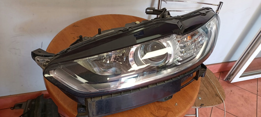 Frontscheinwerfer Ford Mondeo 89906732 Links Scheinwerfer Headlight