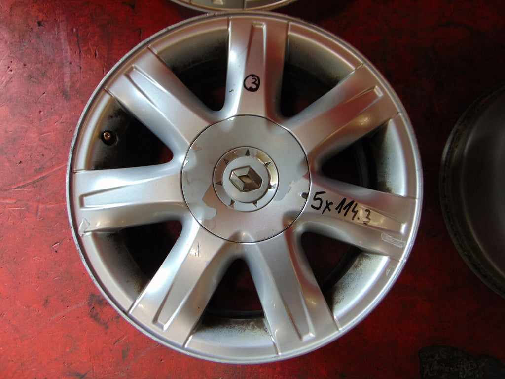 4x Alufelge 16 Zoll 7.0" 5x114.3 47ET Glanz Silber 403000035R Renault Laguna Iii