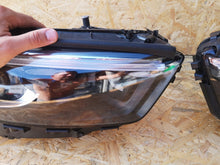 Laden Sie das Bild in den Galerie-Viewer, Frontscheinwerfer Mercedes-Benz W177 Ein Stück (Rechts oder Links) Headlight SCH7667751446mh