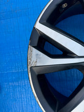 Laden Sie das Bild in den Galerie-Viewer, 1x Alufelge 18 Zoll 8.0" 5x108 42ET Matt Schwarz 31471482 Volvo Rim Wheel FEL1104811713ws