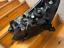 Laden Sie das Bild in den Galerie-Viewer, Frontscheinwerfer Honda Crv Cr-V IV Rechts Scheinwerfer Headlight