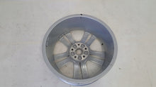 Laden Sie das Bild in den Galerie-Viewer, 1x Alufelge 18 Zoll 7.0" 5x112 43ET Glanz Silber 8U0601025 Audi Q3 Rim Wheel FEL4161753783vk