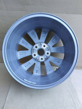 Load image into Gallery viewer, 1x Alufelge 17 Zoll 7.0" 5x112 45ET Glanz Silber 2GA601025P Mg T-Roc Rim Wheel FEL9985909100jh