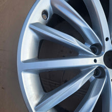 Load image into Gallery viewer, 1x Alufelge 19 Zoll 9.0" 5x112 44ET Glanz Silber 6874439 BMW 5 G31 G30 Rim Wheel FEL4480545610es