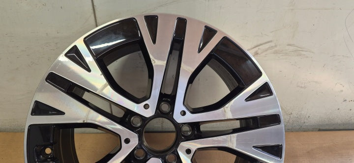 1x Alufelge 18 Zoll 7.5" 5x112 53ET Glanz A2474015000 Mercedes-Benz W247 FEL9244938002st